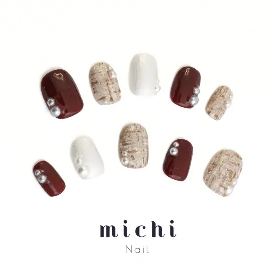 赤×白×ゴールドツイードネイル